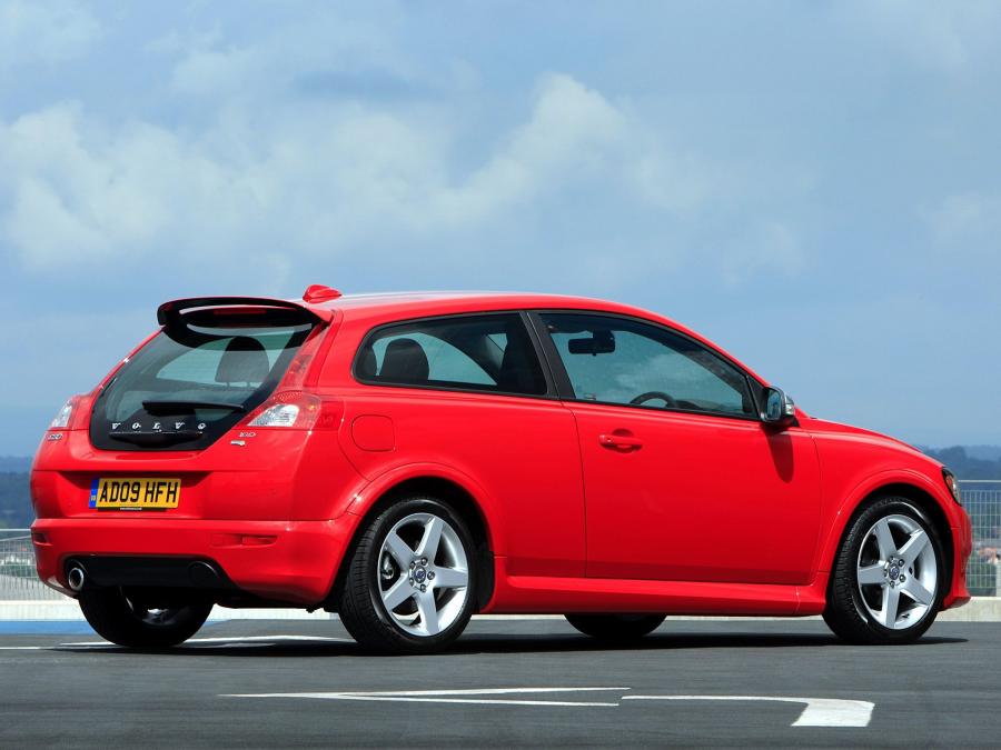  Volvo C30 R-Design DRIVe Efficiency 2009 года  (UK) (фото 5 из 9)